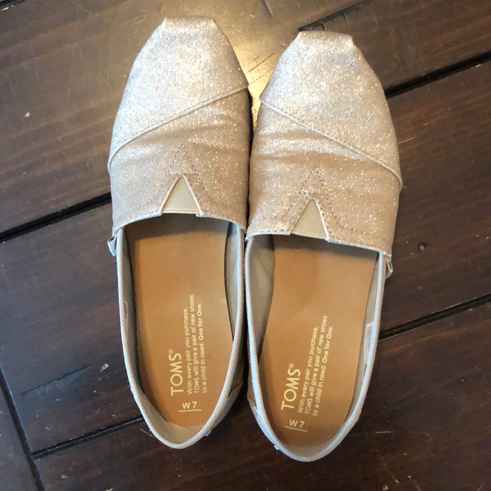 Rose gold Toms